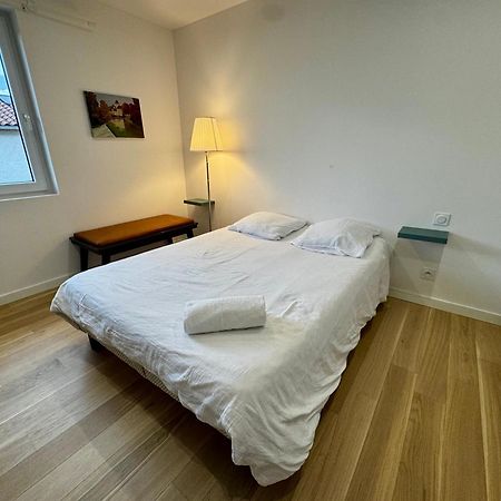 Chambre Privee Climatisee Avec Salle De Bains Partagee-Le Sapin Genay (Rhone) Экстерьер фото